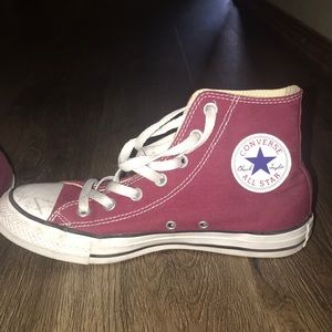 Maroon converse